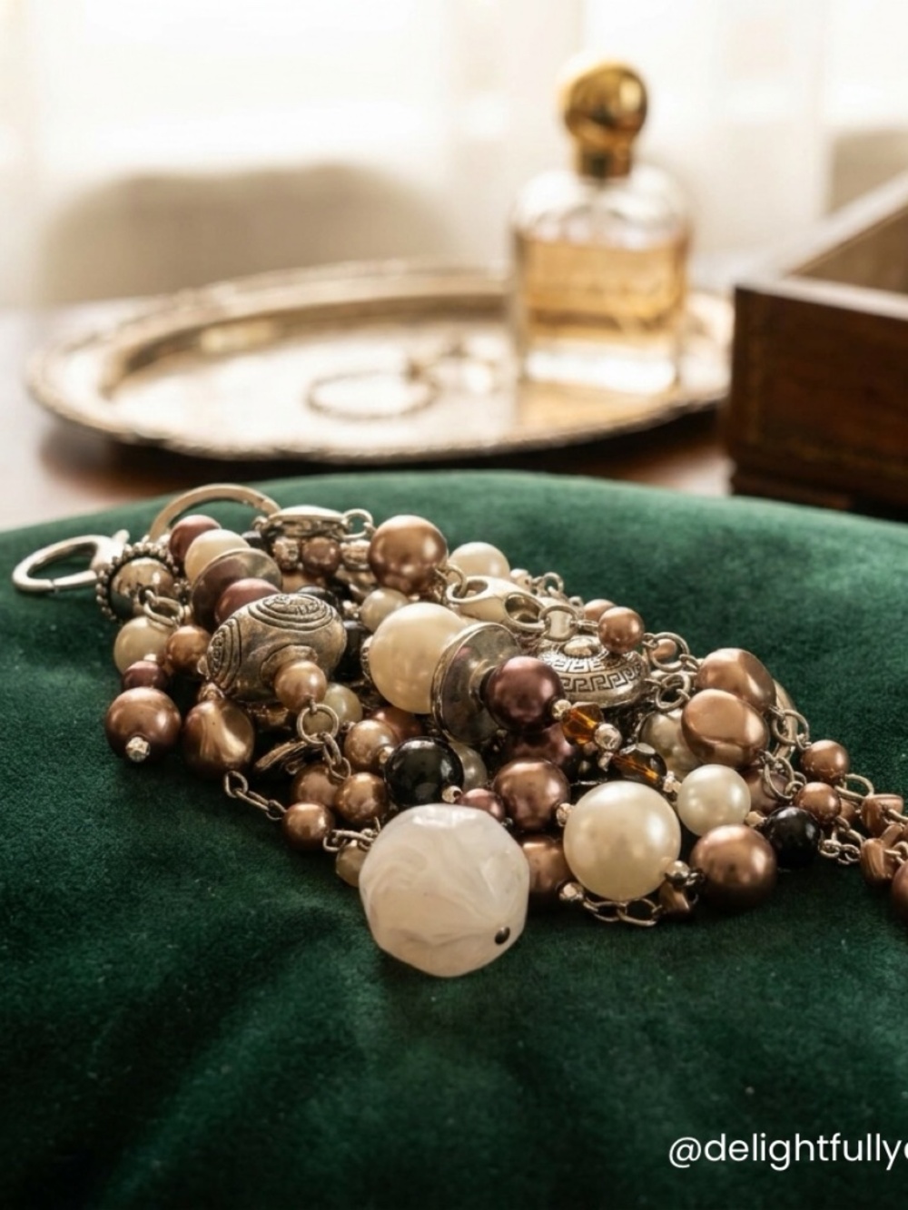 CIRCLE OVAL LINK FAUX BRONZE PEARL PURSE CHARM
